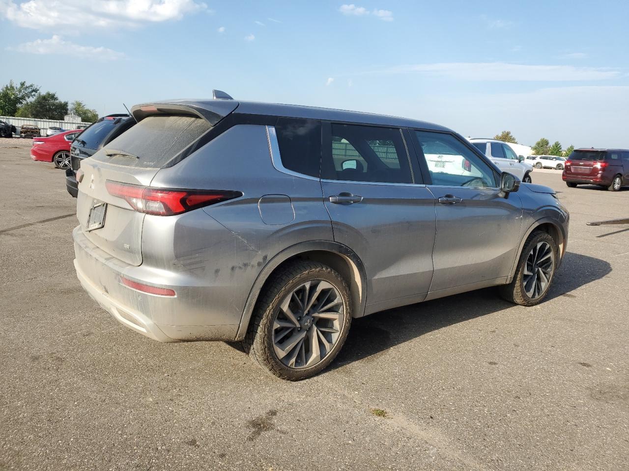 2022 Mitsubishi Outlander Se - Фото 3