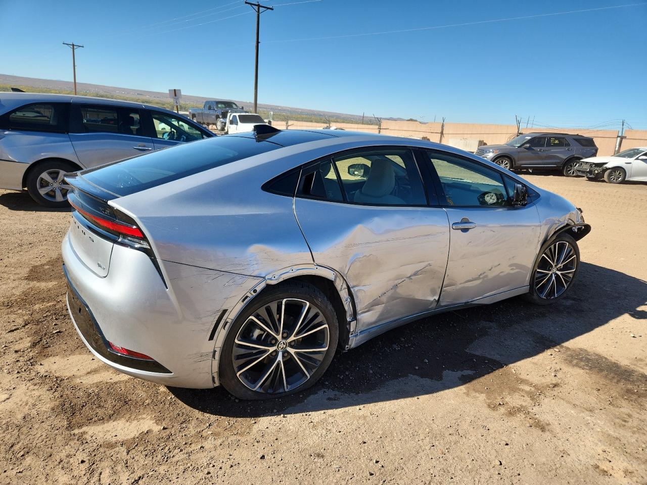 2025 Toyota Prius Le - Фото 3