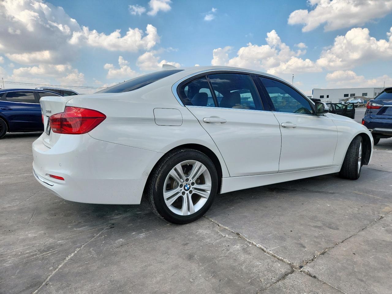 2016 BMW 328 I Sulev - Image 3