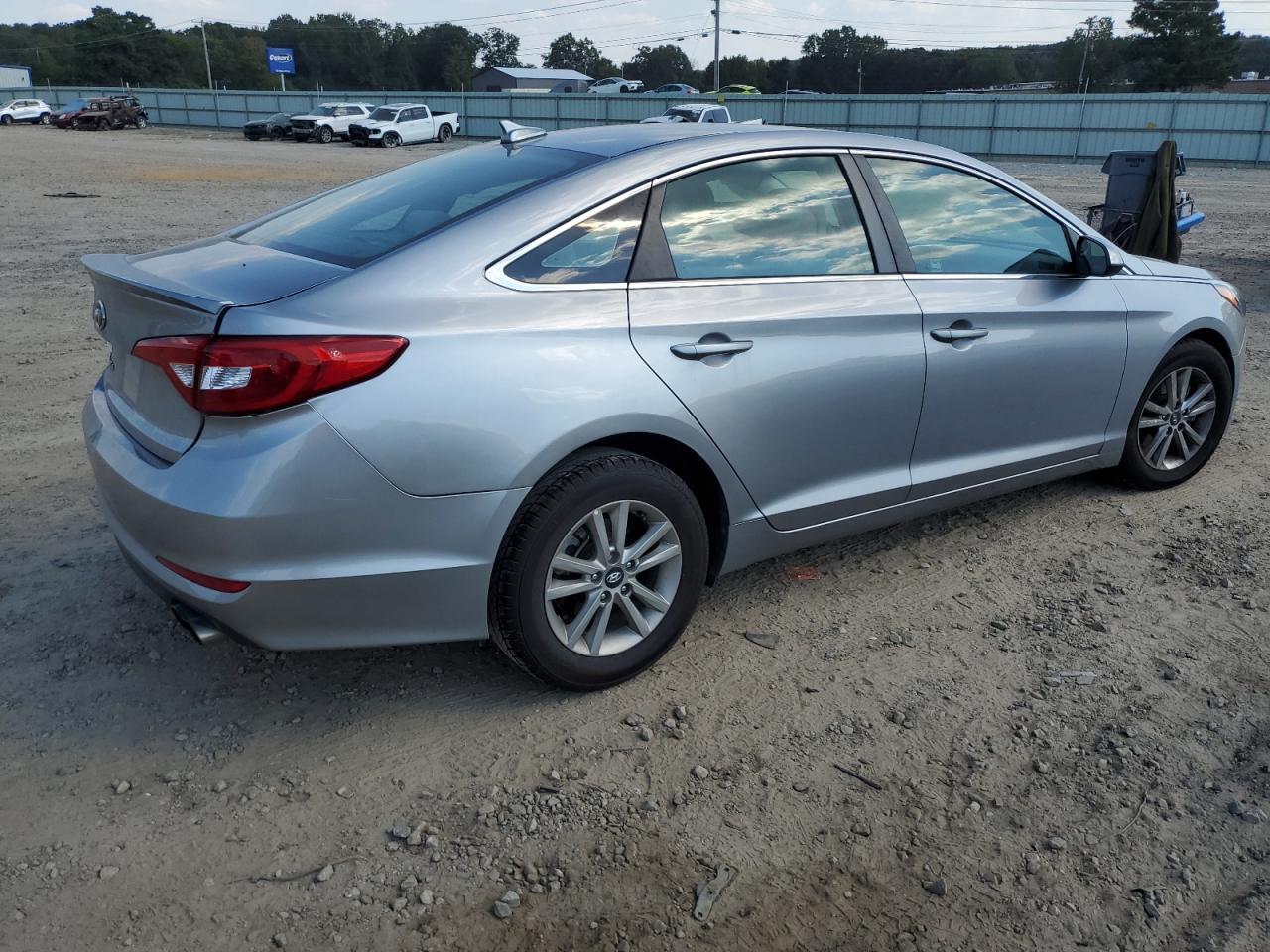 2017 Hyundai Sonata Se - Фото 3