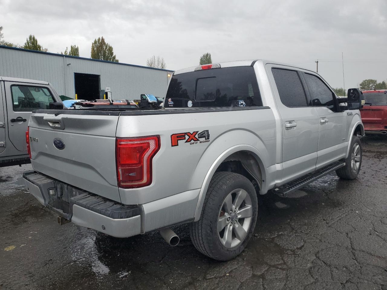2015 Ford F150 Supercrew - Фото 3