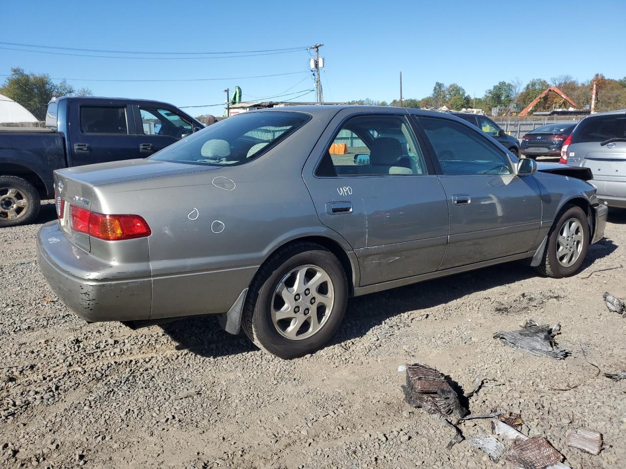 2001 Toyota Camry Ce - Image 3