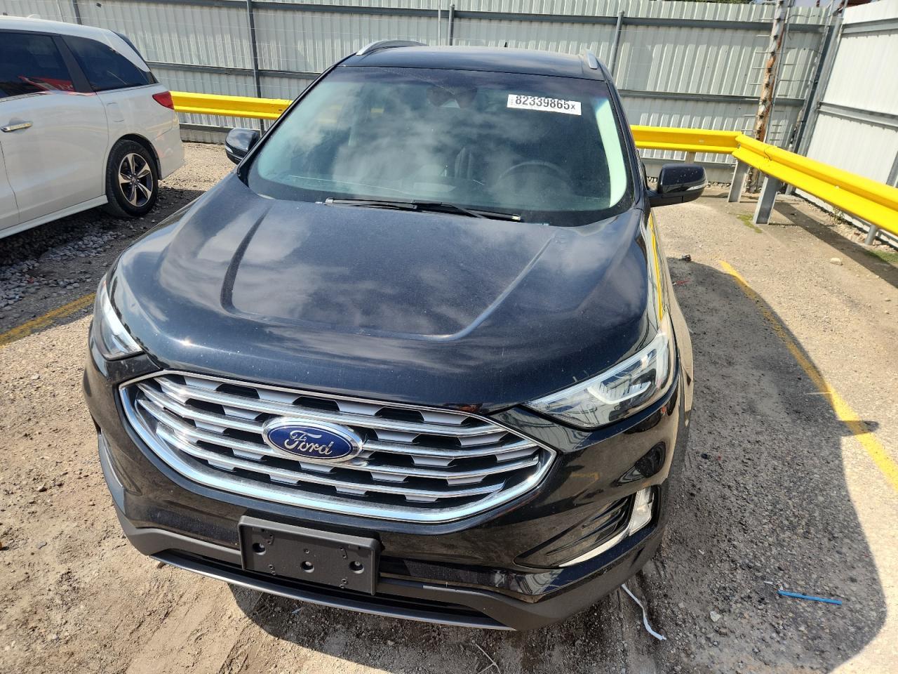2019 Ford Edge Titanium - Image 5