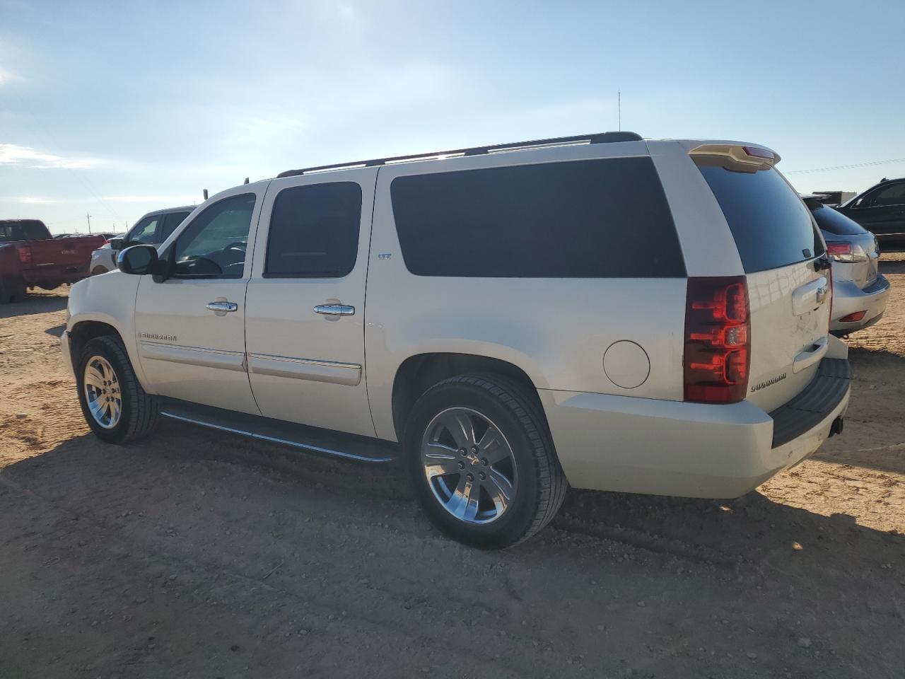 2008 Chevrolet Suburban C1500 Ls - Фото 2