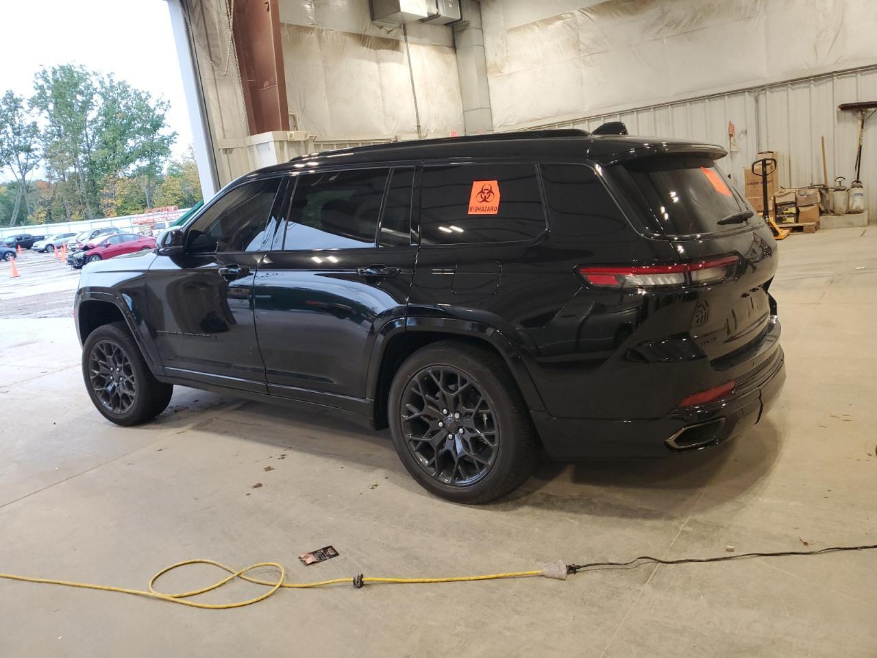 2025 Jeep Grand Cherokee L Summit - Image 2