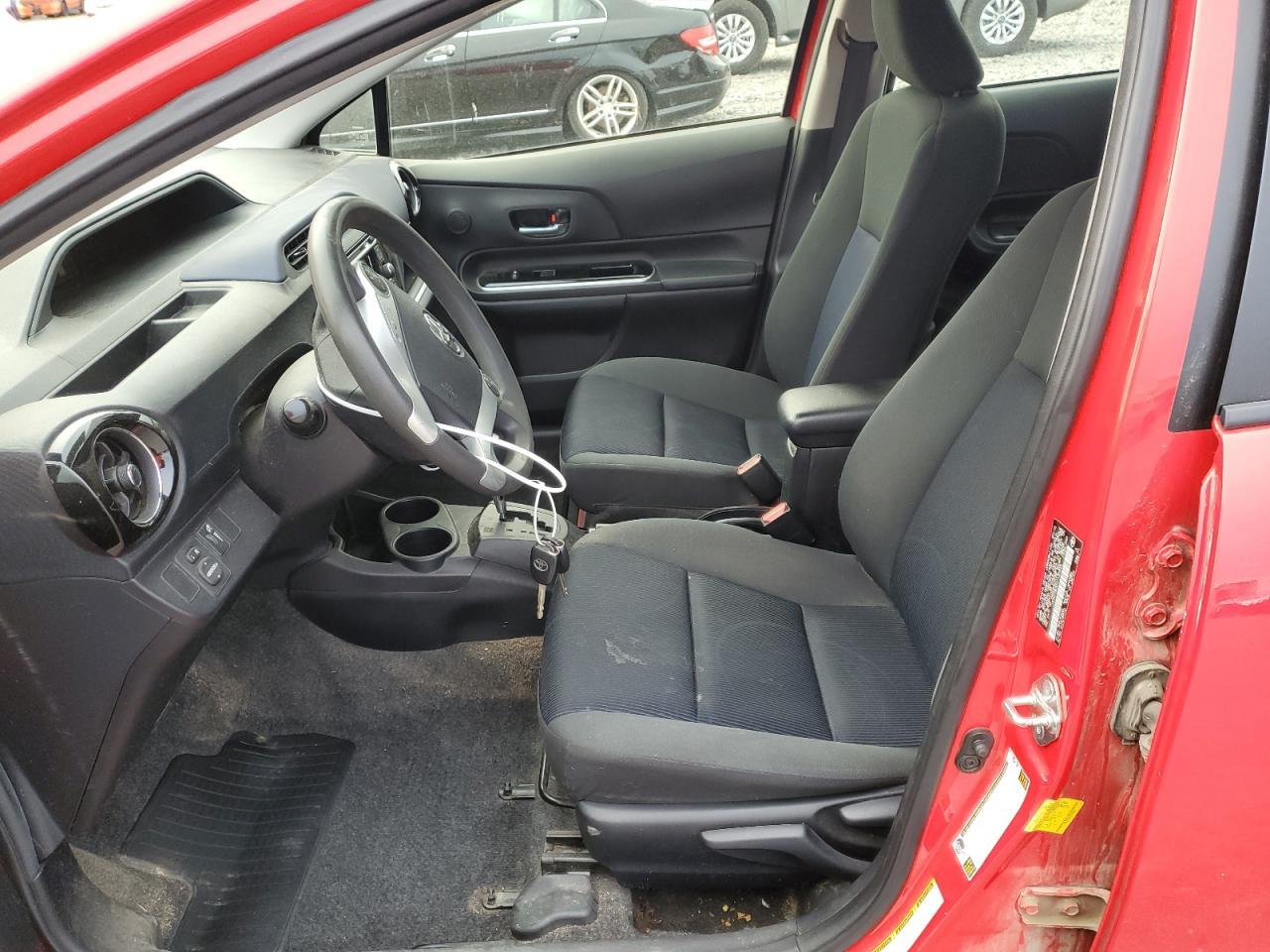 2016 Toyota Prius C - Фото 7