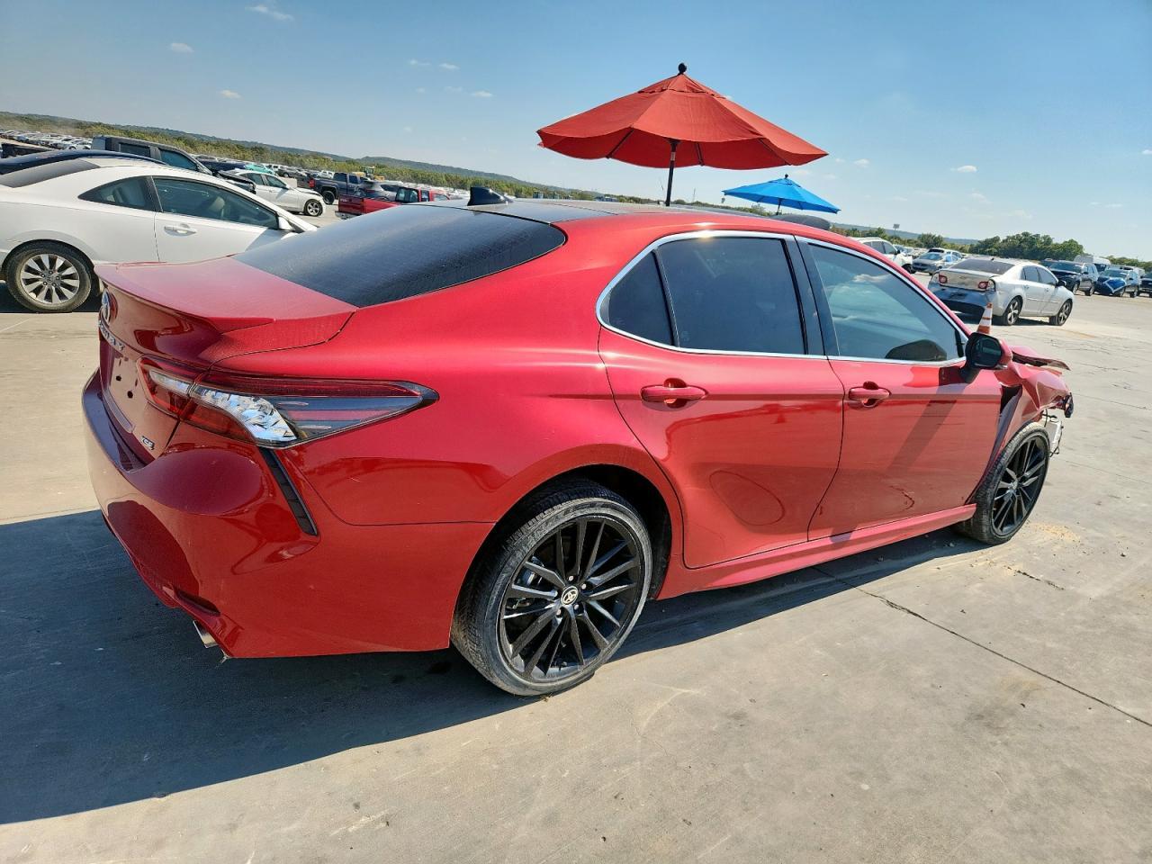 2022 Toyota Camry Xse - Фото 3