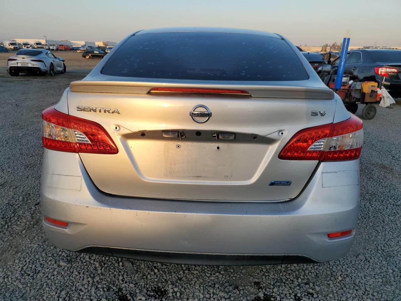 2014 Nissan Sentra S - Фото 6