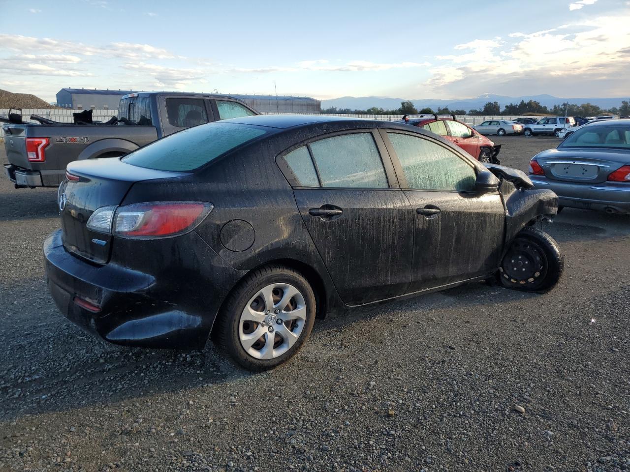 2013 Mazda 3 I - Image 3