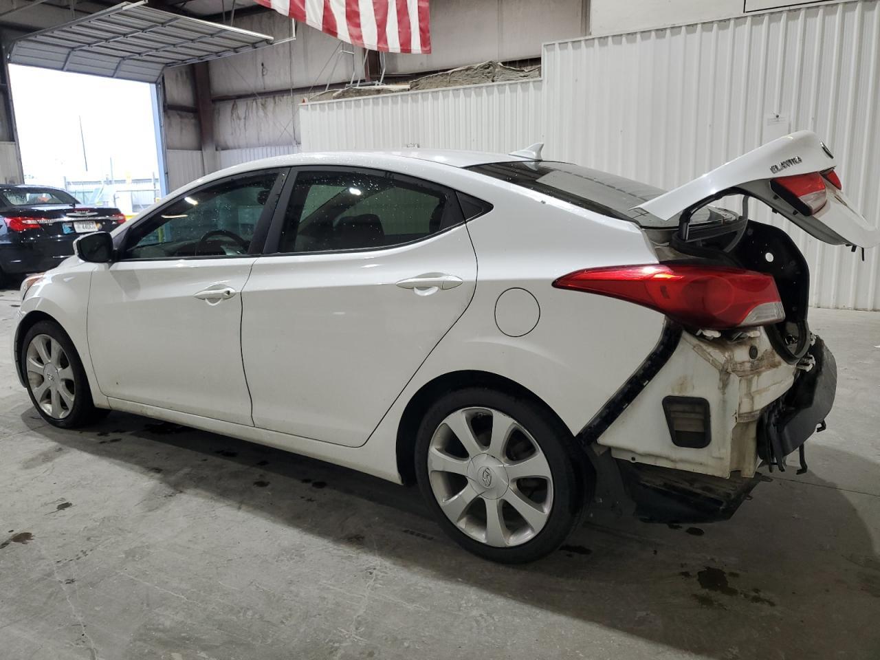 2013 Hyundai Elantra Limited - Image 2