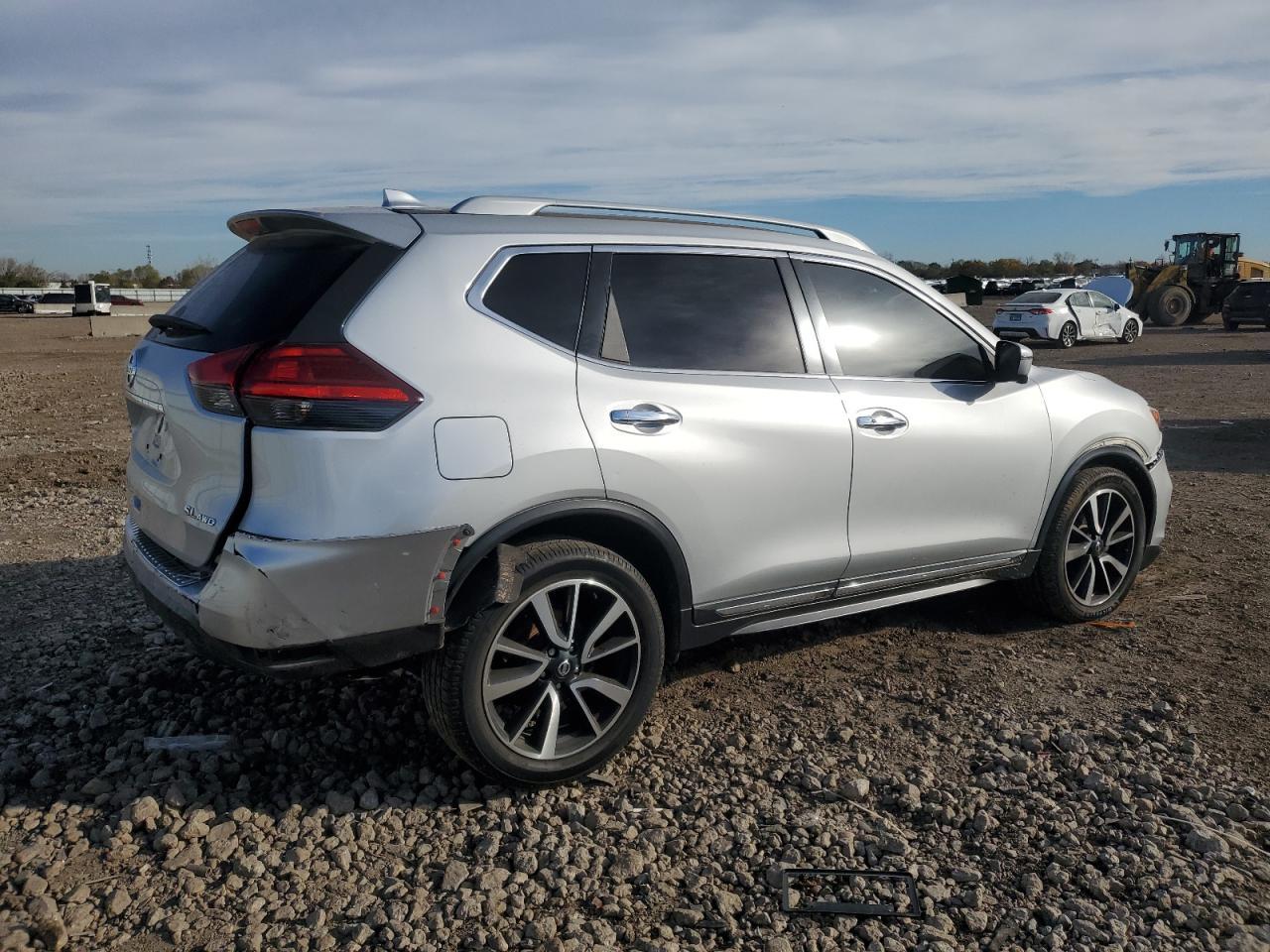 2017 Niss Rogue - Фото 3