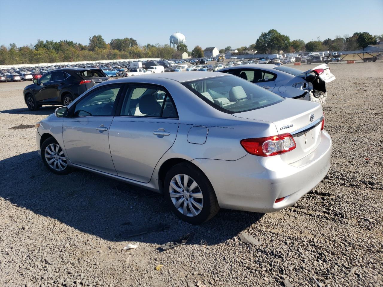 2013 Toyota Corolla Le - Фото 2