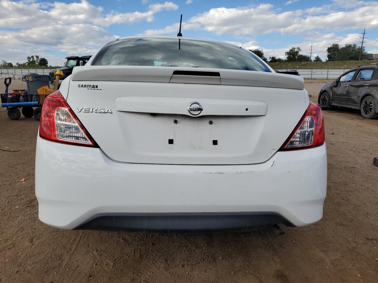 2019 Nissan Versa S - Фото 6