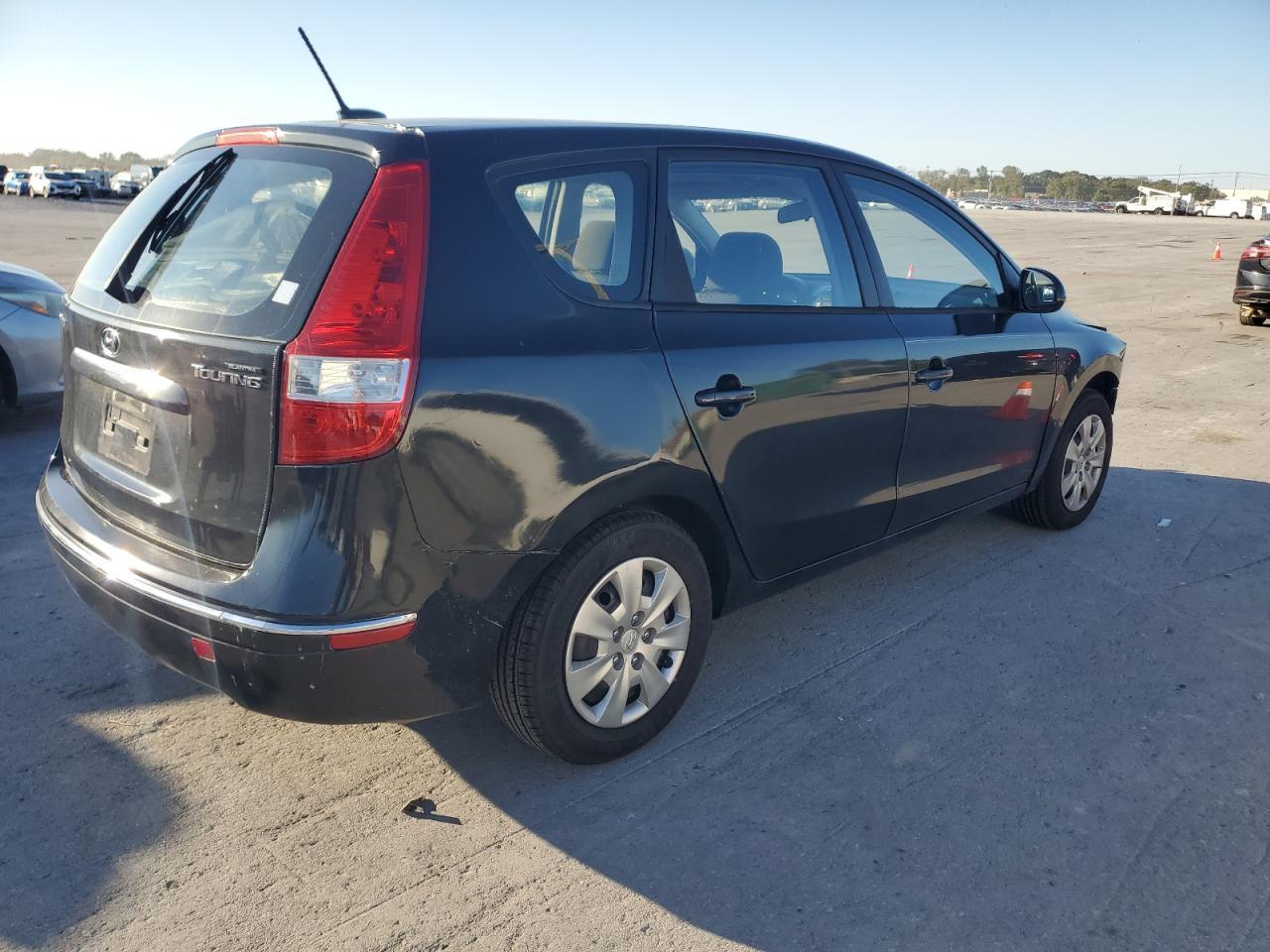 2010 Hyundai Elantra Touring Gls - Image 3