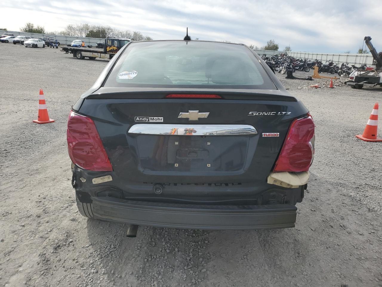 2015 Chevrolet Sonic Ltz - Фото 6