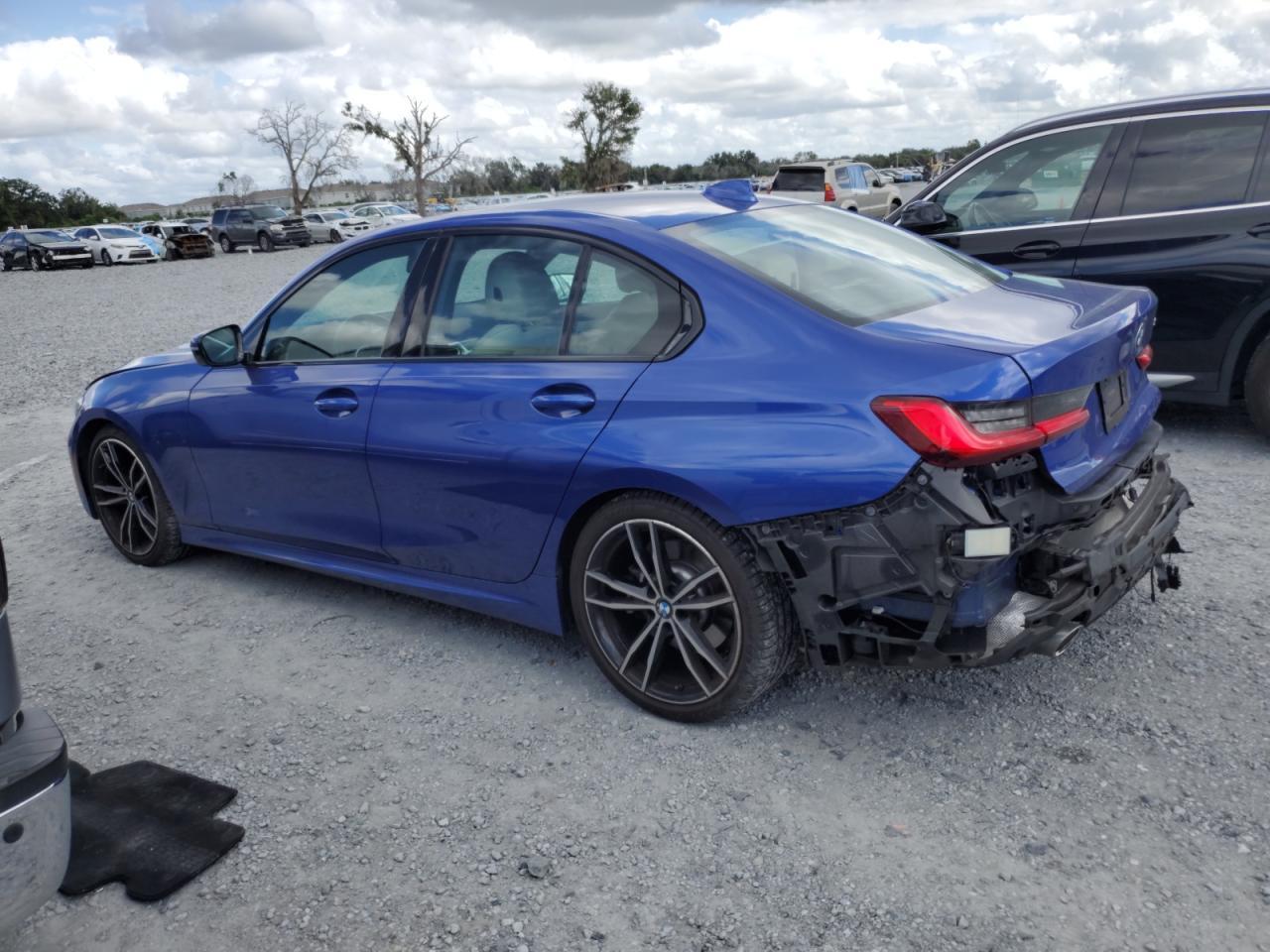 2021 BMW 330I - Фото 2