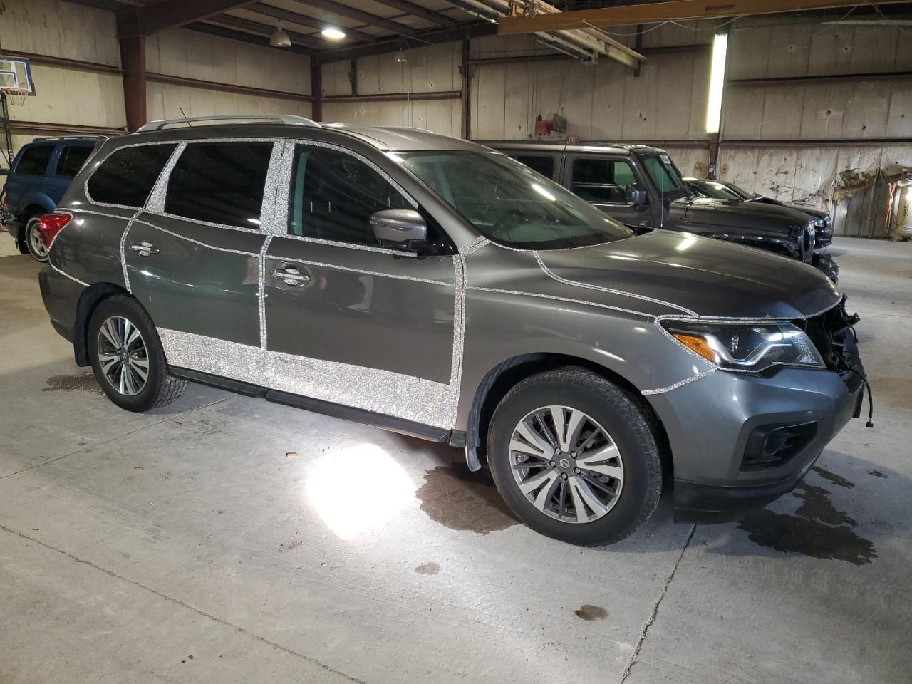 2017 Nissan Pathfinder S - Image 4