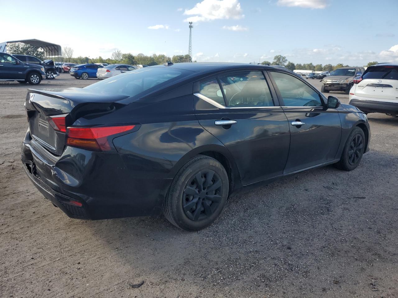 2020 Nissan Altima S - Image 3