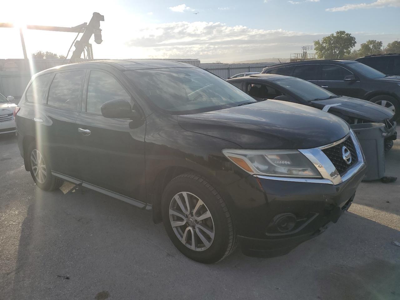 2013 Nissan Pathfinder S - Фото 4