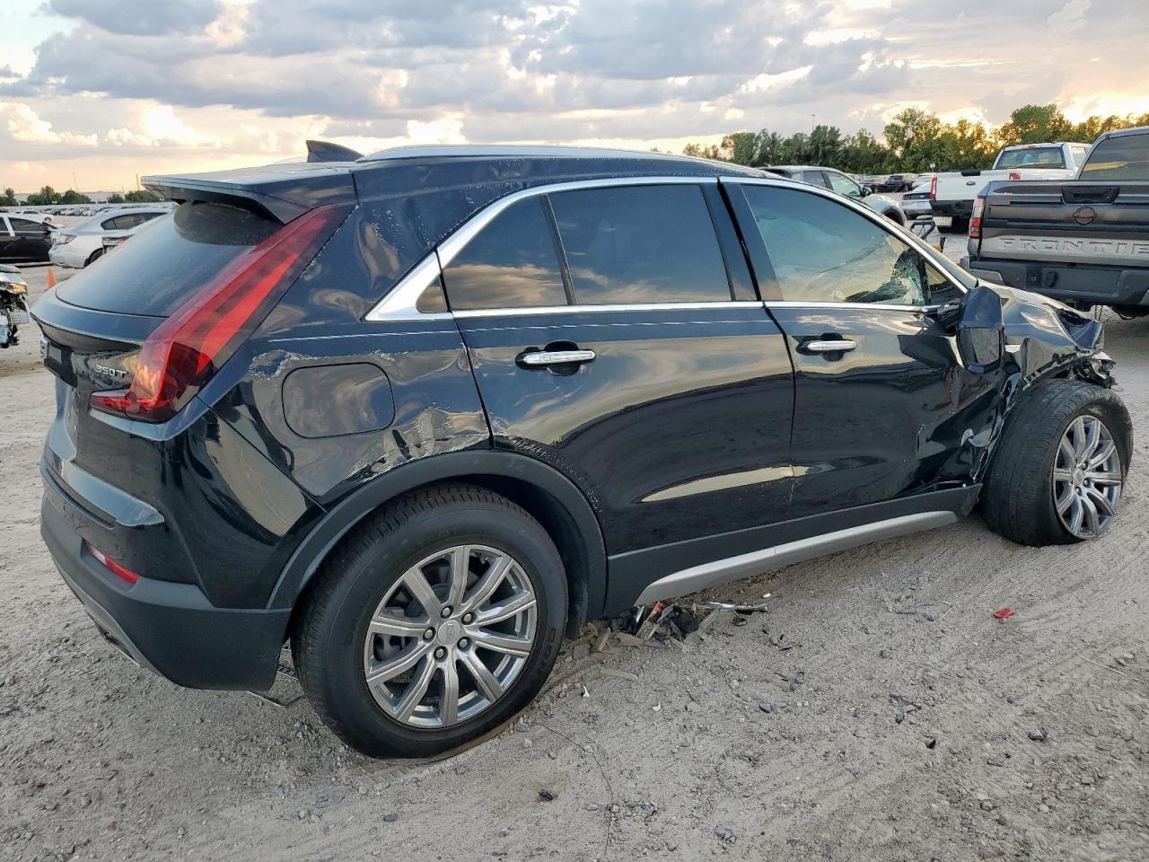 2023 Cadillac Xt4 Premium Luxury - Фото 3