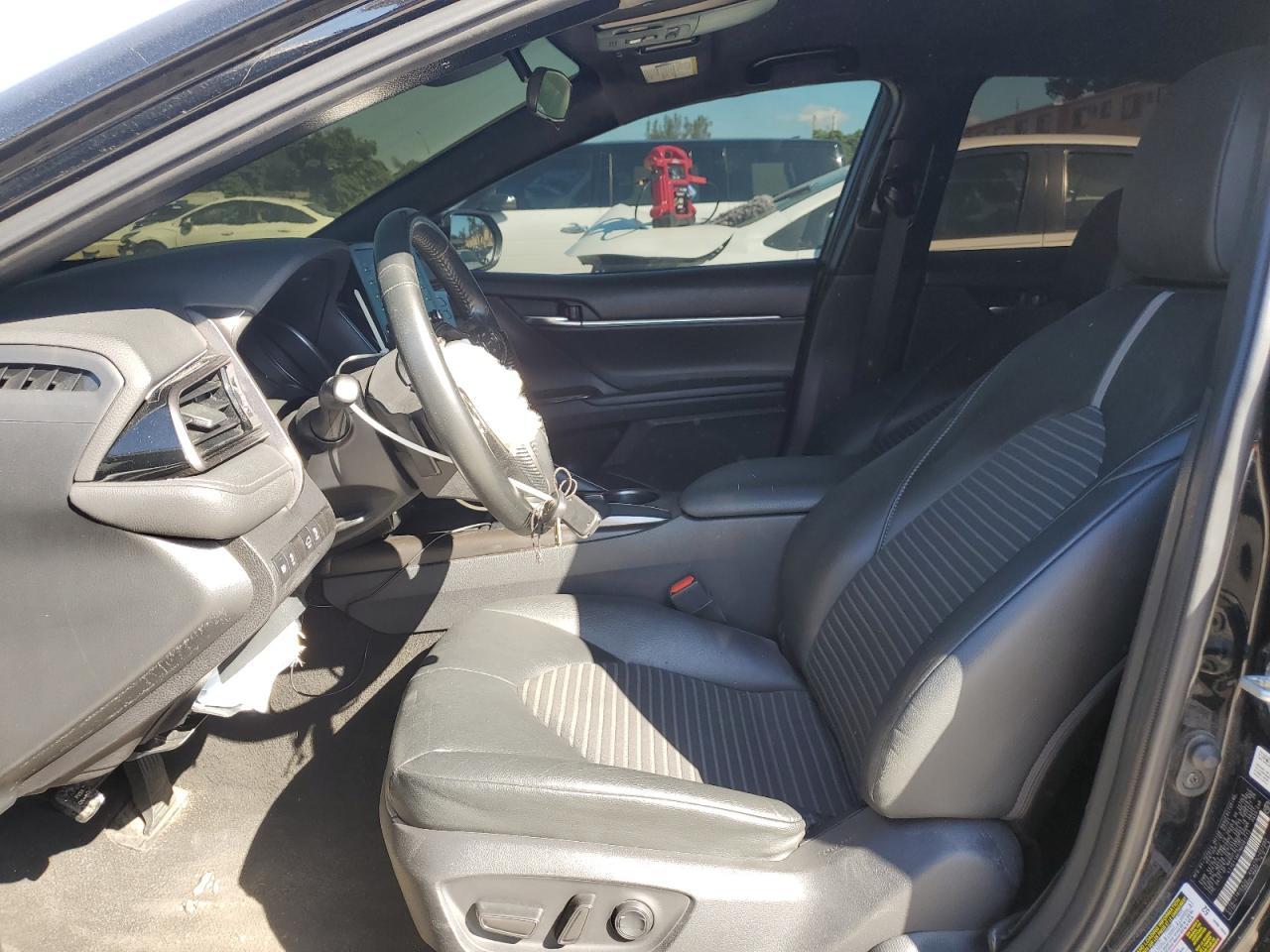 2021 Toyota Camry Se - Фото 7