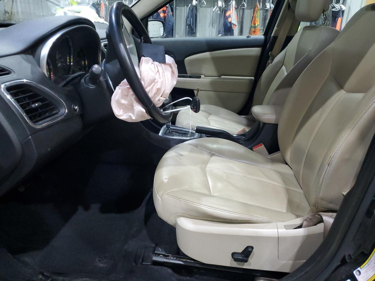 2012 Chrysler 200 Limited - Фото 7