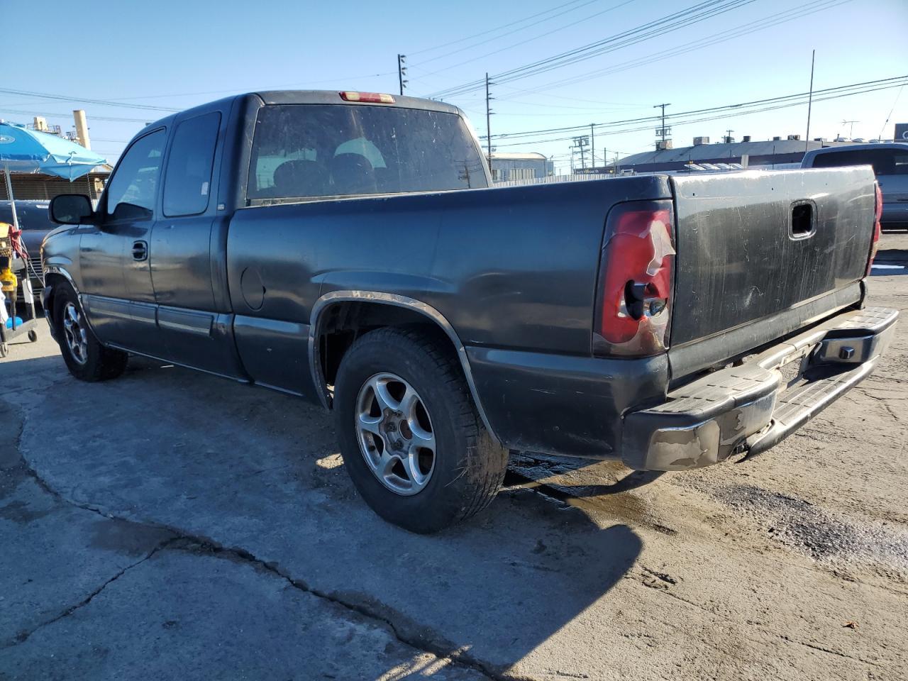 2004 Chevrolet Silverado C1500 - Фото 2