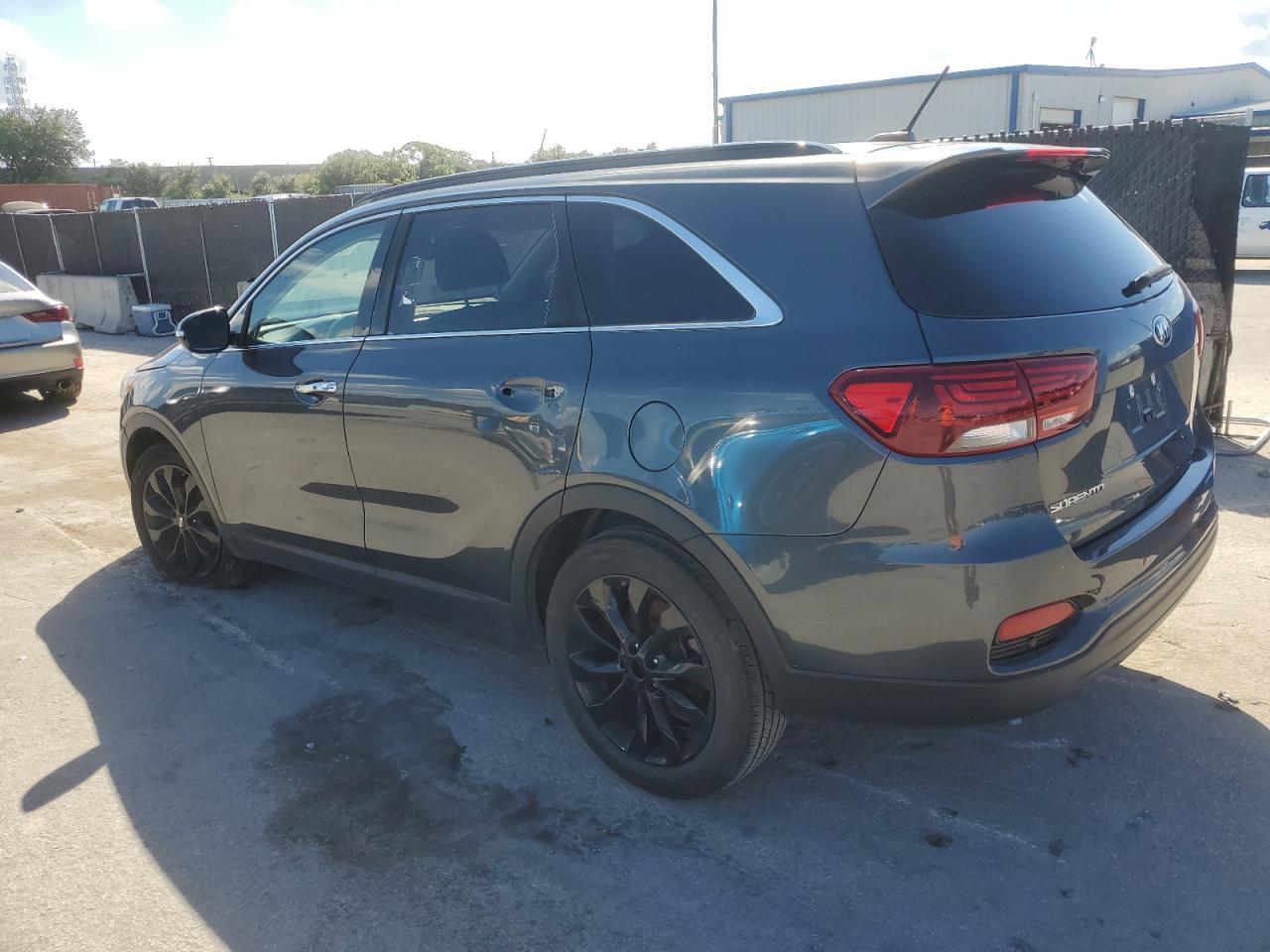 2020 Kia Sorento S - Фото 2