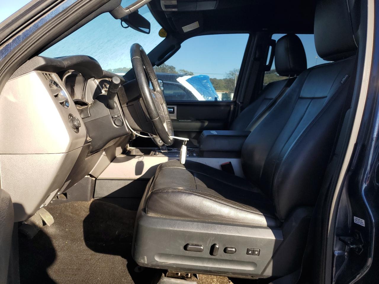 2016 Ford Expedition Limited - Image 7