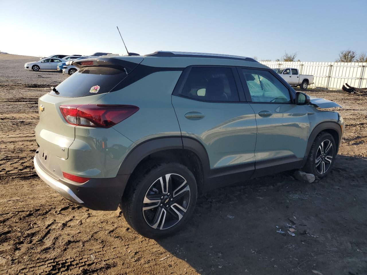 2025 Chevrolet Trailblazer Lt - Image 3