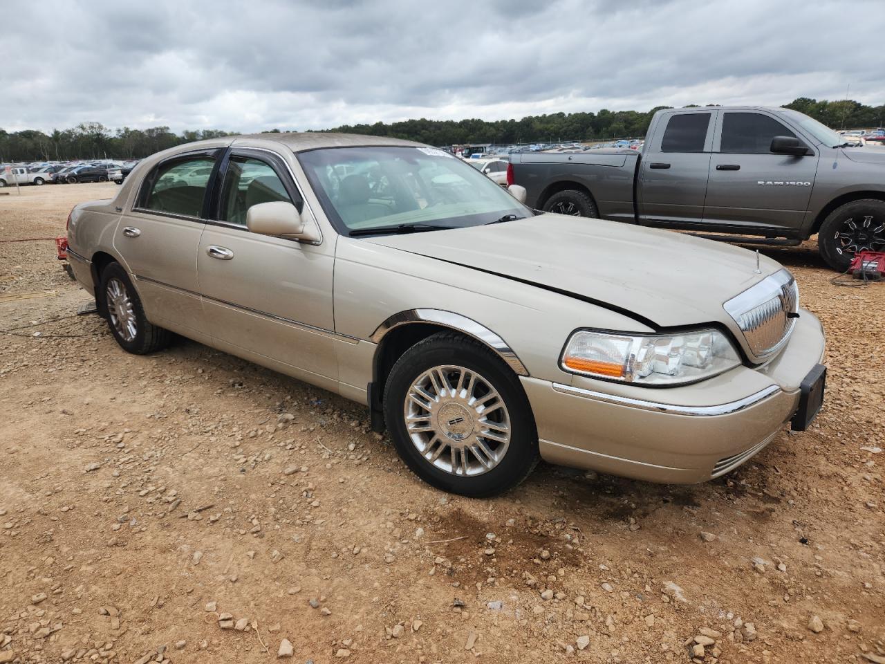 2009 Lincoln Town Car Signature Limited - Фото 4