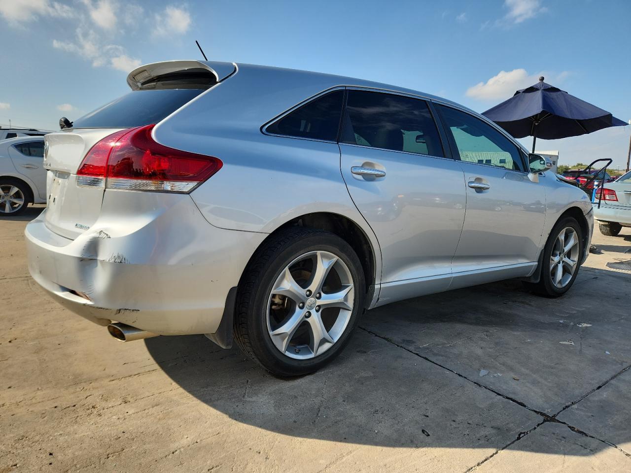 2013 Toyota Venza Le - Image 3