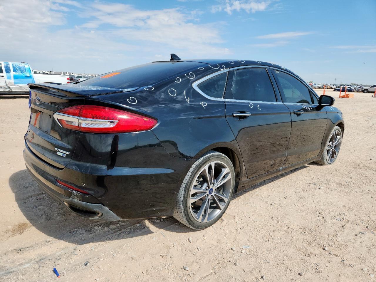 2020 Ford Fusion Titanium - Фото 3