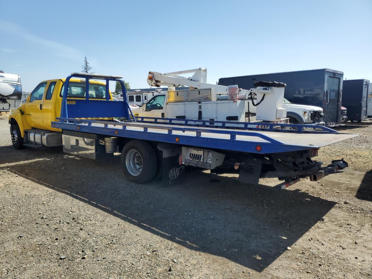 2019 Ford F650 Super Duty - Image 2