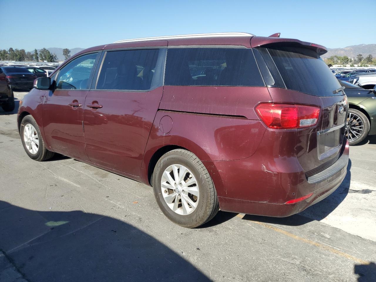 2018 Kia Sedona Lx - Фото 2