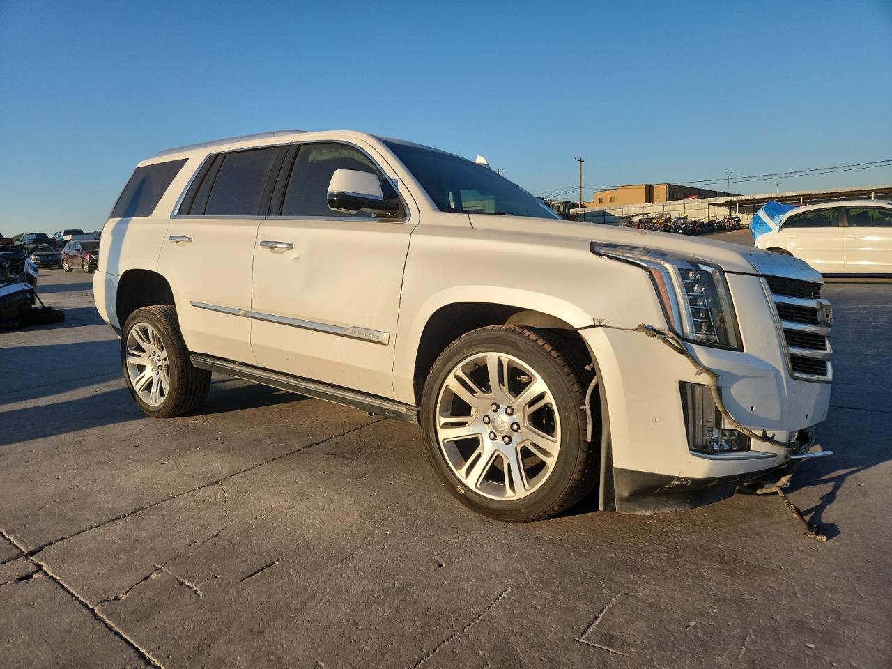2019 Cadillac Escalade Premium Luxury - Image 4