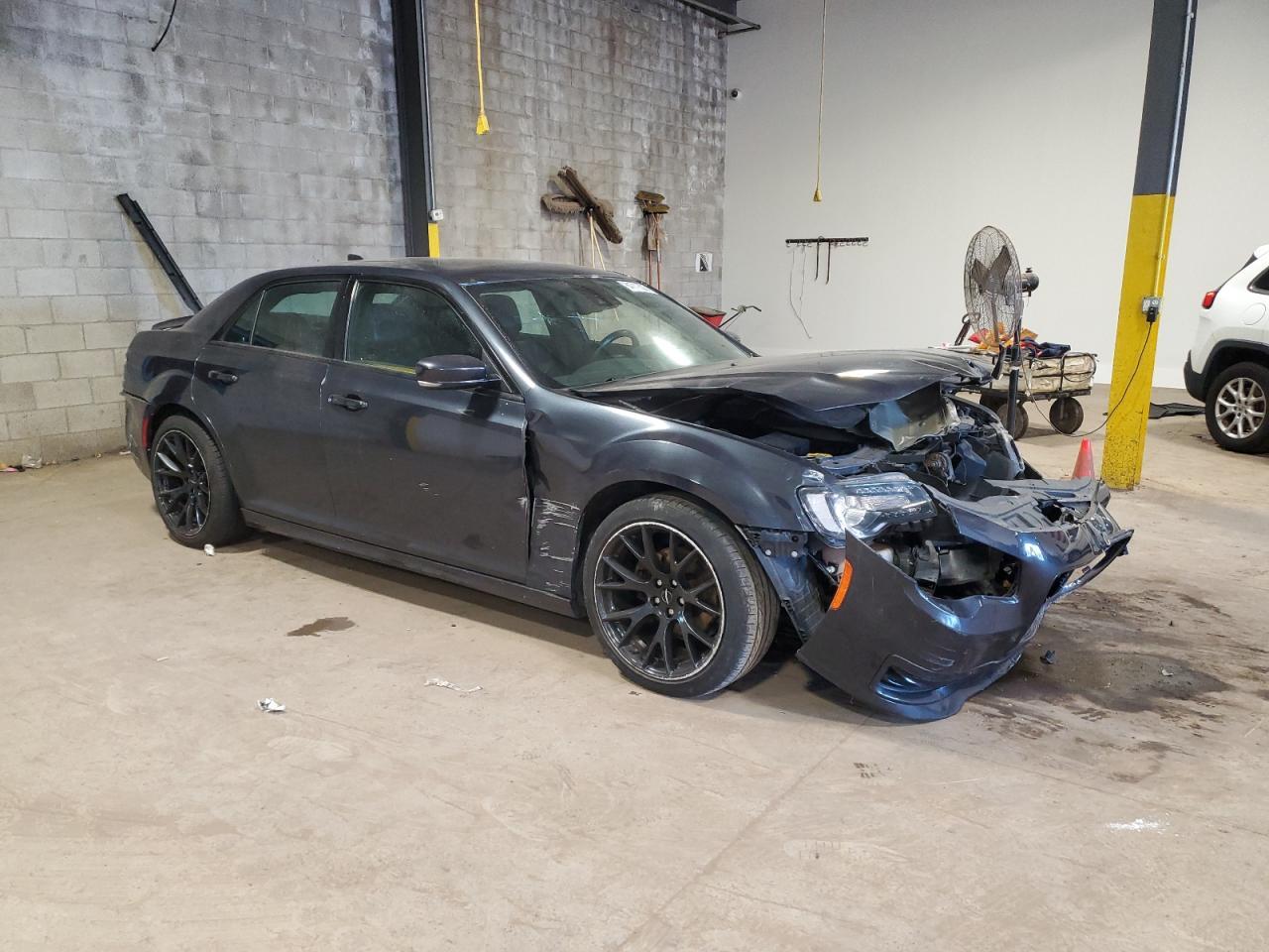 2018 Chrysler 300 S - Фото 4
