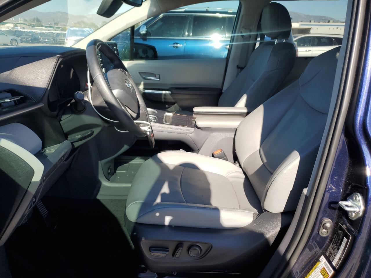 2022 Toyota Sienna Xle - Фото 7