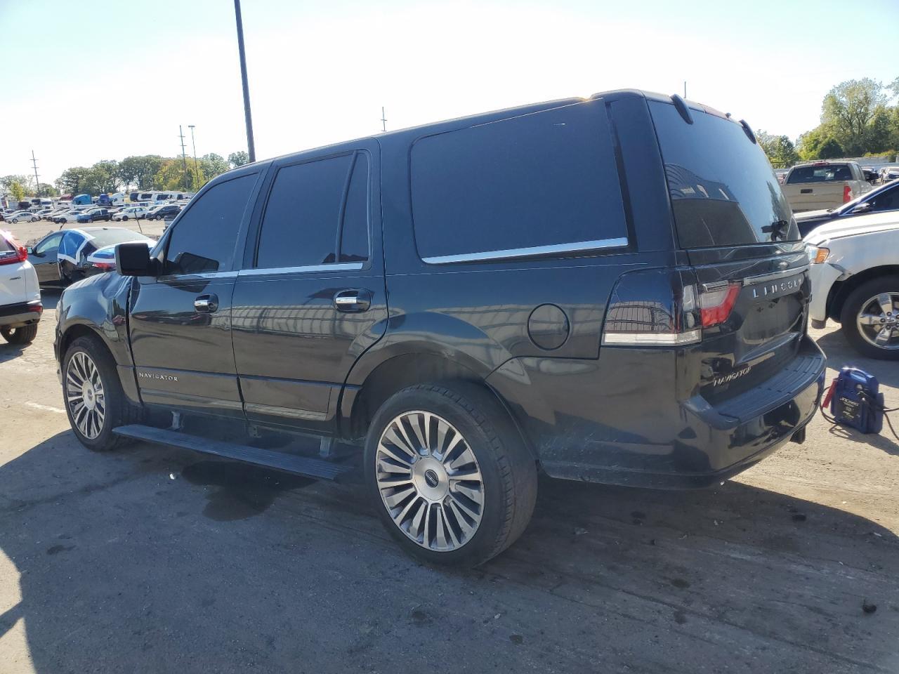 2015 Lincoln Navigator - Фото 2