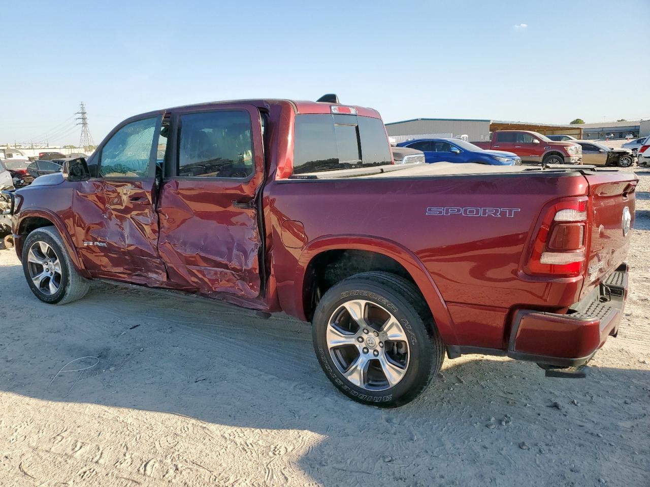 2022 Ram 1500 Laramie - Фото 2
