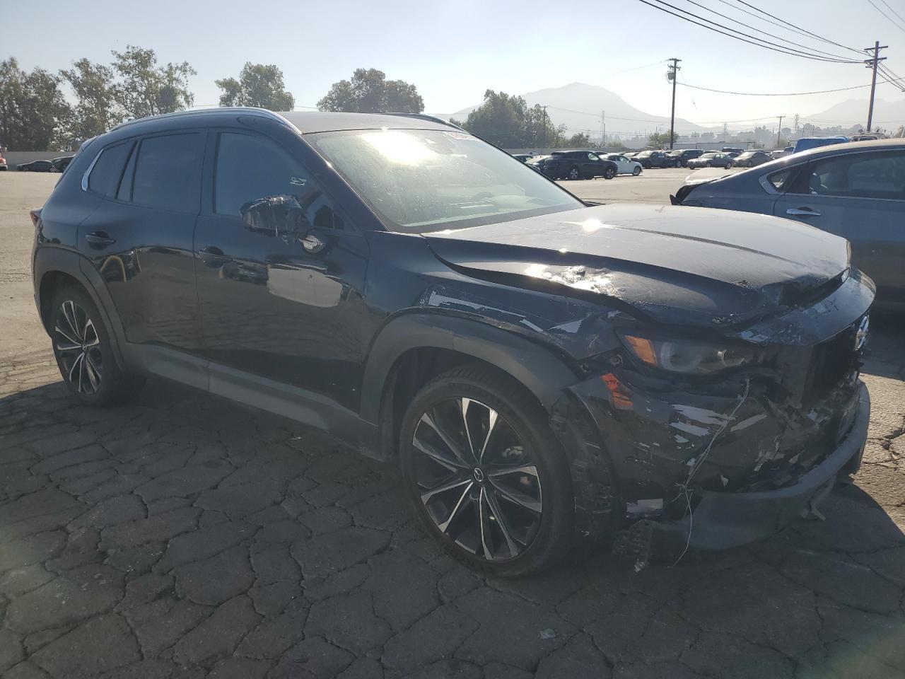 2023 Mazda Cx-50 Premium - Image 4