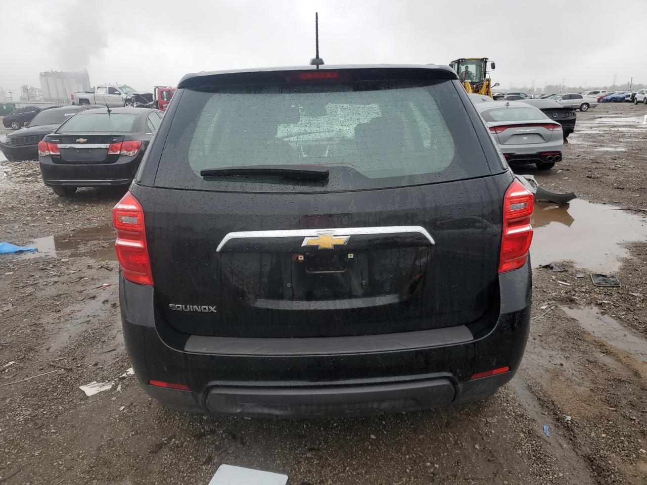 2017 Chevrolet Equinox Ls - Image 6