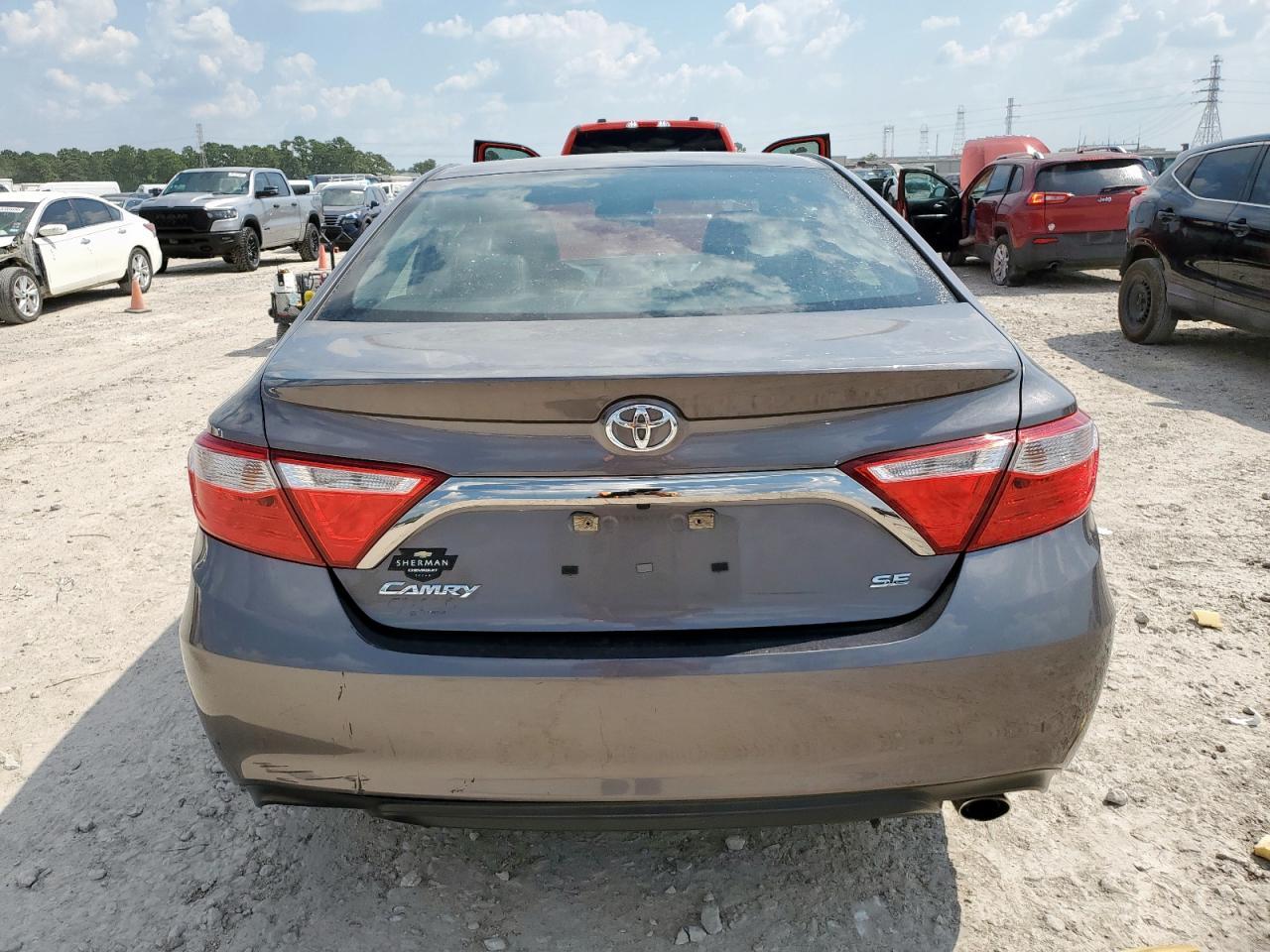 2017 Toyota Camry Le - Image 6