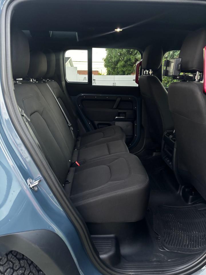 2023 Land Rover Defender 110 - Image 6