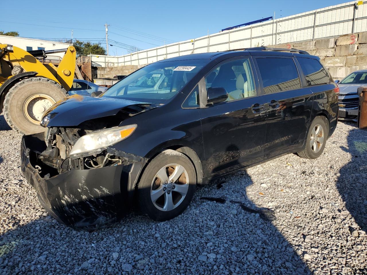 2011 Toyota Sienna Le
