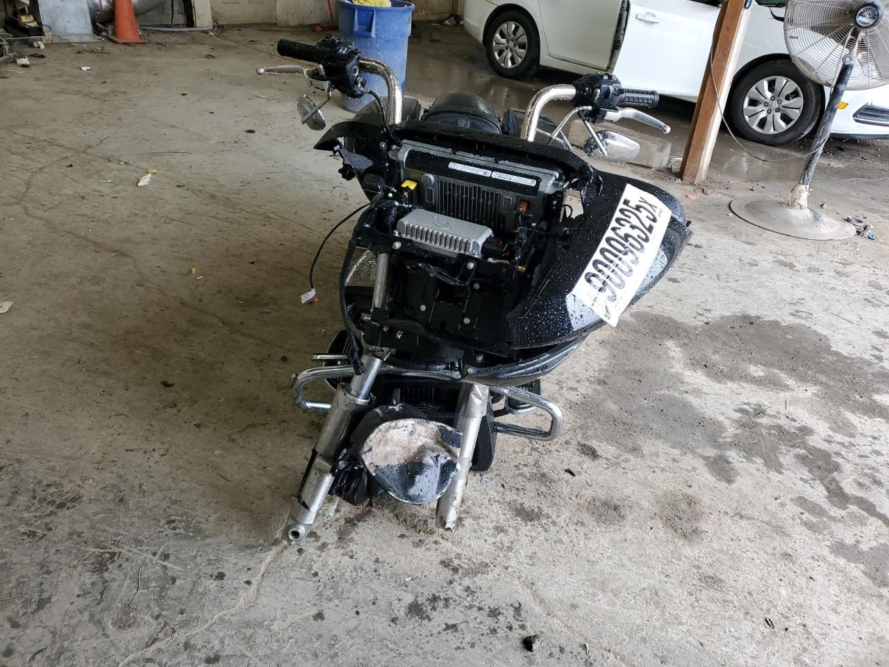 2025 Harley-Davidson Fltrx - Фото 2