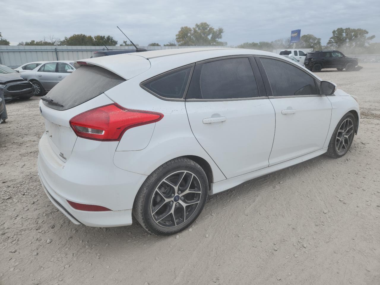 2016 Ford Focus Se - Фото 3