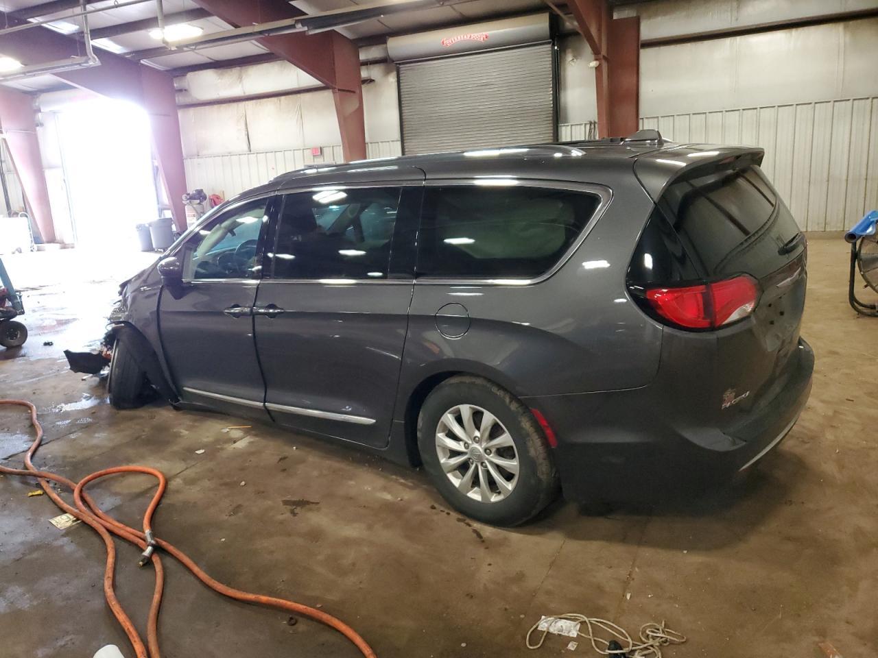 2018 Chrysler Pacifica Touring L Plus - Фото 2