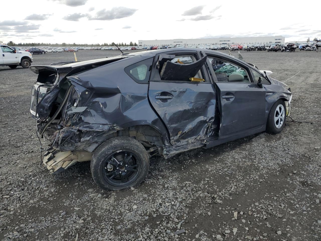 2013 Toyota Prius - Image 3