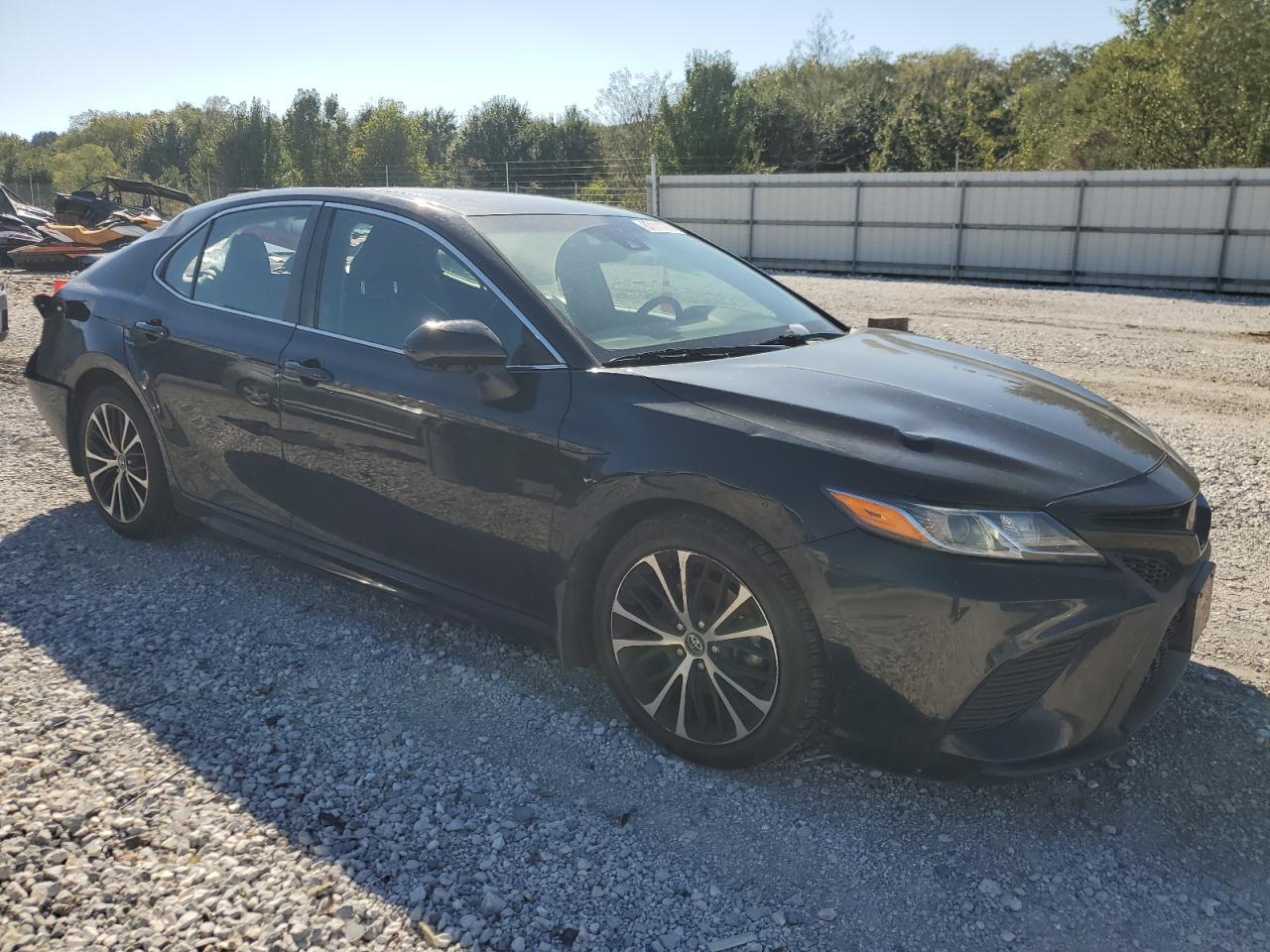 2020 Toyota Camry Se - Image 4